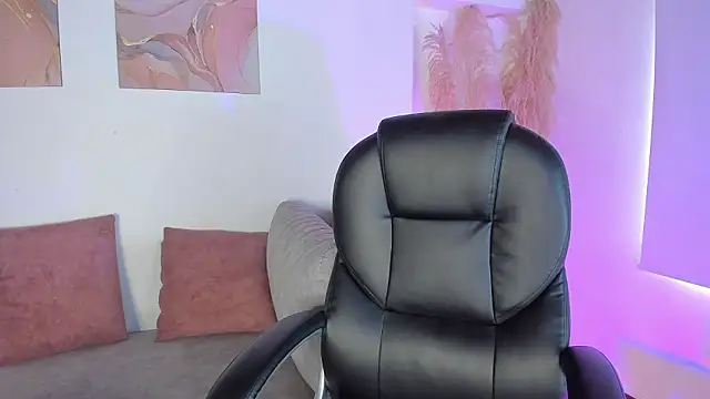 Snapshot of Amelie_Wine chatting on March 3, 2026, 2:13 pm Amelie Wine online show from March 3, 2026, 2:13 pm