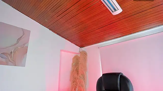 Snapshot of Amelie_Wine chatting on February 25, 2026, 3:12 pm Amelie Wine online show from February 25, 2026, 3:12 pm