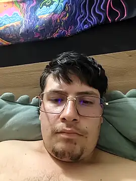 felipe-hot online show from December 17, 2025, 3:33 am