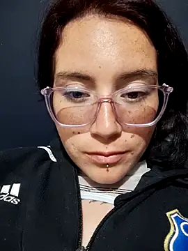 mara adiction online show from December 17, 2025, 3:28 pm