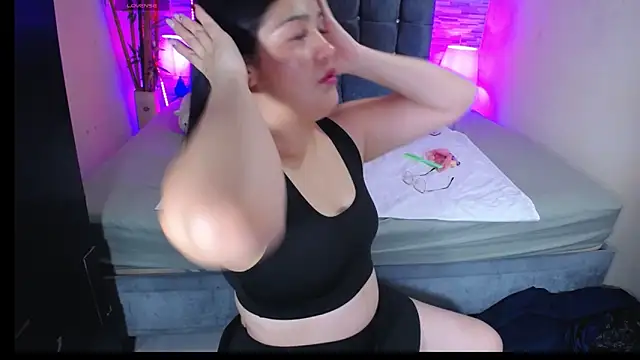 Valeri hot22 online show from May 12, 2026, 8:59 pm