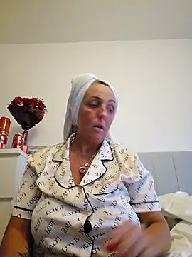 theblondecocklover online show from May 19, 2026, 8:16 pm