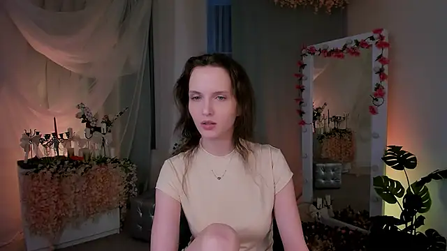 Snapshot of Ariadna_Shy chatting on February 17, 2025, 5:58 am Ariadna Shy online show from February 17, 2025, 5:58 am