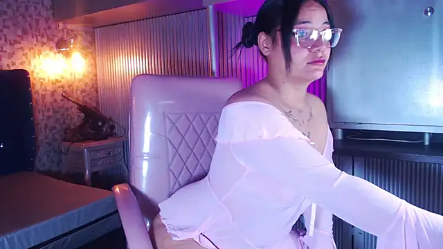 Snapshot of HankMelodi chatting on February 19, 2026, 4:15 pm HankMelodi online show from February 19, 2026, 4:15 pm