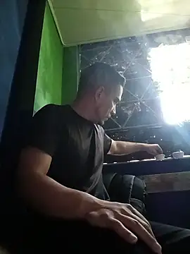 Snapshot of Gloryholeroom chatting on December 19, 2025, 7:38 pm Gloryholeroom online show from December 19, 2025, 7:38 pm