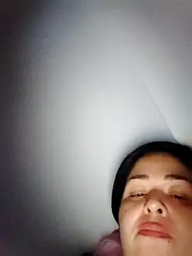 Snapshot of Camilaxxo chatting on December 17, 2025, 3:33 am Camilaxxo online show from December 17, 2025, 3:33 am