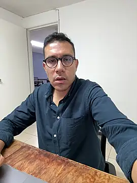 Snapshot of AdrianGarcia89 chatting on June 4, 2026, 1:21 am AdrianGarcia89 online show from June 4, 2026, 1:21 am