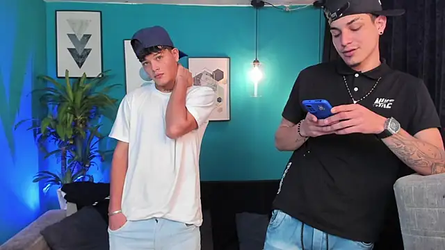 Oficial KingOfHeavens online show from December 19, 2025, 8:44 pm