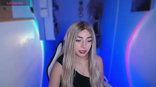 channel blondee online show from April 24, 2026, 10:56 pm