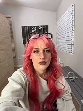 itscleomoon online show from March 13, 2026, 1:38 pm