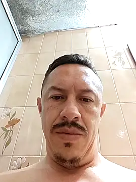 L hotcream online show from April 15, 2026, 1:04 pm