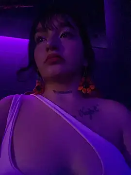 Noxveeltt online show from April 25, 2026, 3:42 pm