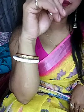 Snapshot of MAHI066 chatting on April 26, 2026, 1:08 pm MAHI066 online show from April 26, 2026, 1:08 pm