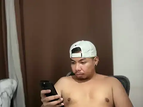 chubbybear 08 online show from March 4, 2026, 4:26 pm