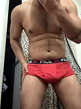 Snapshot of Casonovaz chatting on December 17, 2025, 9:31 pm Casonovaz online show from December 17, 2025, 9:31 pm