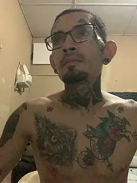 Snapshot of Boy_tatto77 chatting on July 7, 2026, 4:15 am Boy tatto77 online show from July 7, 2026, 4:15 am