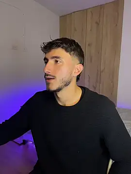 LIAM COLT online show from April 19, 2026, 12:33 am