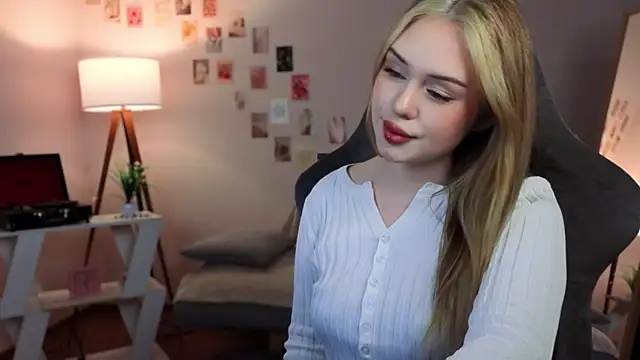 Snapshot of betterdayswithme chatting on December 19, 2025, 7:49 pm betterdayswithme online show from December 19, 2025, 7:49 pm