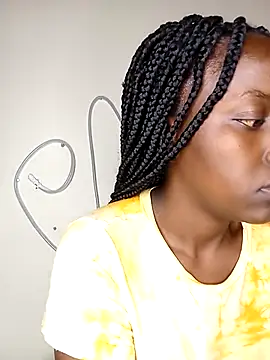 Velour  online show from December 19, 2025, 11:12 am