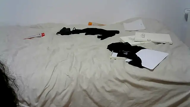 Snapshot of Gwenette66 chatting on December 18, 2025, 11:19 pm Gwenette66 online show from December 18, 2025, 11:19 pm