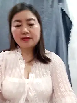 Snapshot of Jumi_livesexy chatting on February 12, 2026, 8:58 am Jumi livesexy online show from February 12, 2026, 8:58 am