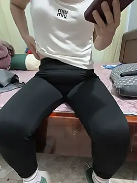 Sweet-Berryy online show from June 5, 2026, 12:26 am