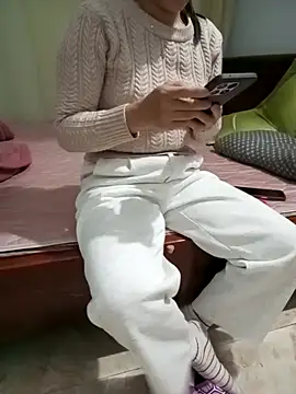 Sweet-Berryy online show from February 6, 2026, 5:14 am