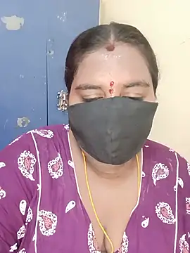 Snapshot of sirisha__9 chatting on August 2, 2026, 4:15 pm sirisha 9 online show from August 2, 2026, 4:15 pm