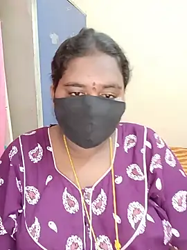 Snapshot of sirisha__9 chatting on August 3, 2026, 4:20 am sirisha 9 online show from August 3, 2026, 4:20 am