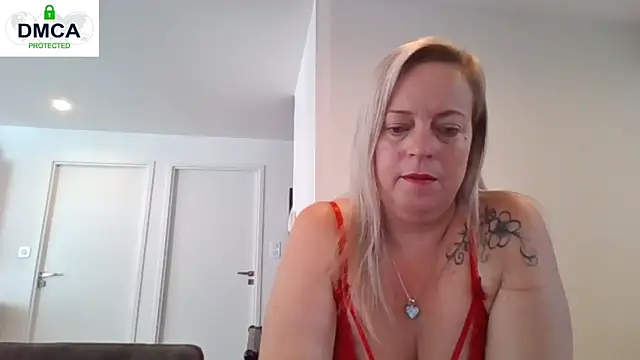 Snapshot of Miss-Chupagirly chatting on July 18, 2026, 7:06 am Miss-Chupagirly online show from July 18, 2026, 7:06 am