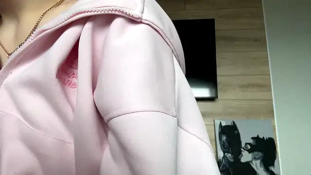 lisa montana online show from April 7, 2026, 8:27 am