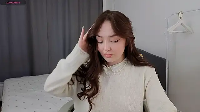 fallin lovee online show from March 6, 2026, 1:28 pm