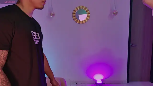 ZairaEon online show from January 6, 2026, 3:43 am