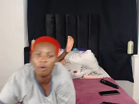 Snapshot of Alphas-lunax chatting on December 18, 2025, 4:44 pm Alphas-lunax online show from December 18, 2025, 4:44 pm