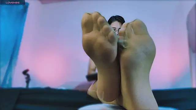 ScarlettRedsins online show from March 4, 2026, 11:23 pm