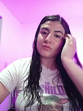 ahrianabluff online show from July 28, 2026, 9:14 pm