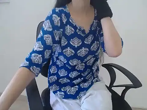 Farhana beautyfull online show from April 16, 2026, 4:57 am