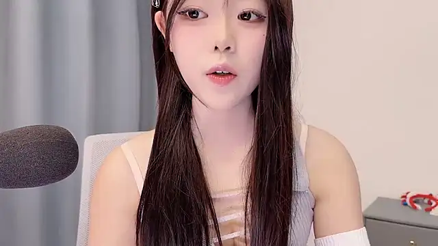 smalldaisy online show from March 24, 2026, 2:44 am