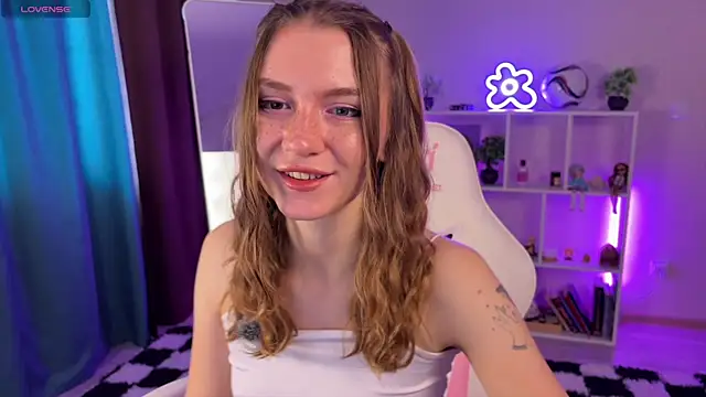Snapshot of KellySunn chatting on July 14, 2026, 8:08 am KellySunn online show from July 14, 2026, 8:08 am