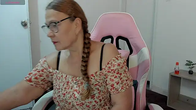 Snapshot of MS__samantha chatting on May 19, 2026, 11:06 am MS samantha online show from May 19, 2026, 11:06 am