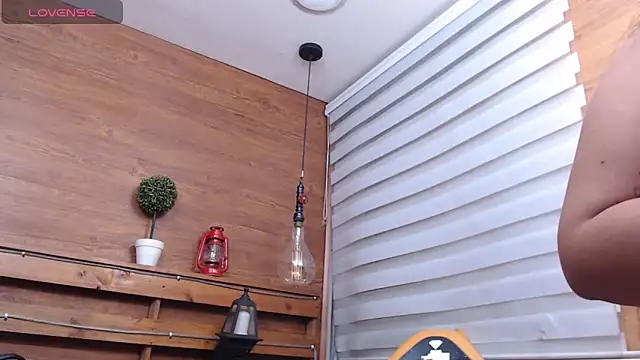 Snapshot of carolina_canndy chatting on March 1, 2026, 1:38 am carolina canndy online show from March 1, 2026, 1:38 am