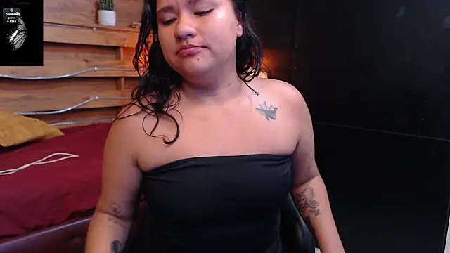 Snapshot of carolina_canndy chatting on January 12, 2026, 1:56 am carolina canndy online show from January 12, 2026, 1:56 am