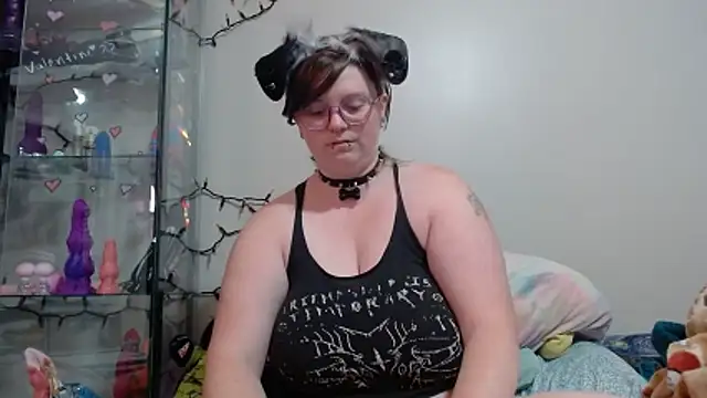 Snapshot of Pupghostt chatting on May 5, 2026, 1:47 pm Pupghostt online show from May 5, 2026, 1:47 pm