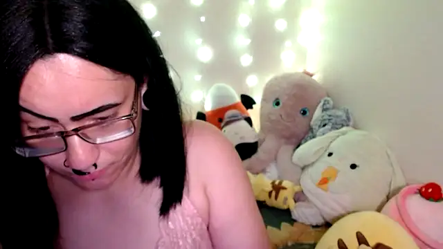 GabbyDaniella online show from March 2, 2026, 6:03 am