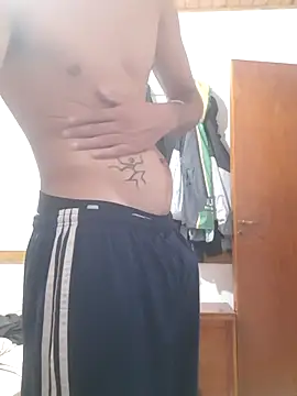 Snapshot of Rokan8181 chatting on February 6, 2026, 12:06 am Rokan8181 online show from February 6, 2026, 12:06 am