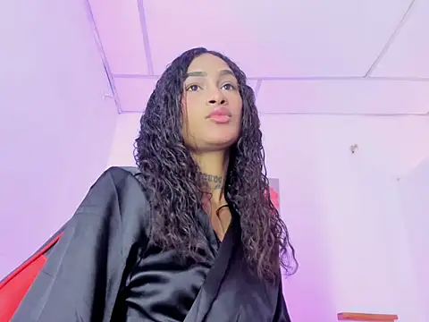 Snapshot of lyanablucs1 chatting on December 20, 2025, 12:52 pm lyanablucs1 online show from December 20, 2025, 12:52 pm