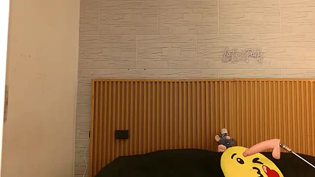 Snapshot of Electra_Joness chatting on January 18, 2026, 12:03 am Electra Joness online show from January 18, 2026, 12:03 am