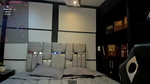 AmbarBrownn  online show from February 21, 2026, 8:33 pm