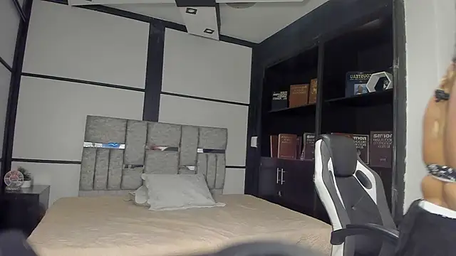 AmbarBrownn  online show from March 2, 2026, 8:16 pm