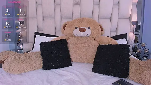 Snapshot of _PaulinaDoll_ chatting on February 24, 2026, 4:02 am PaulinaDoll online show from February 24, 2026, 4:02 am